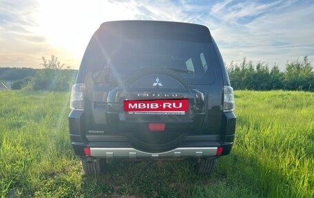 Mitsubishi Pajero IV, 2010 год, 1 580 000 рублей, 4 фотография