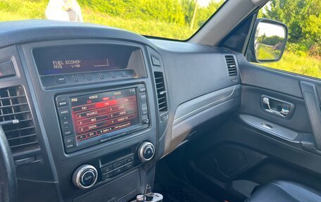 Mitsubishi Pajero IV, 2010 год, 1 580 000 рублей, 6 фотография