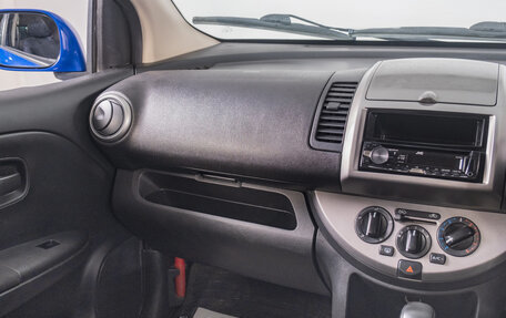 Nissan Note II рестайлинг, 2005 год, 649 000 рублей, 12 фотография