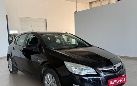 Opel Astra J, 2011 год, 890 000 рублей, 3 фотография