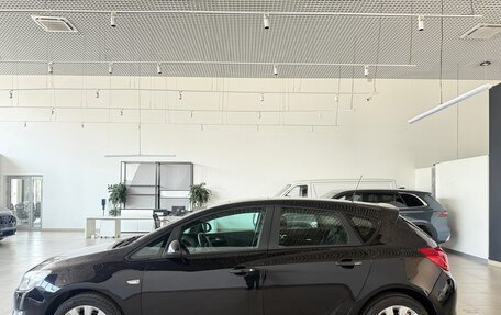 Opel Astra J, 2011 год, 890 000 рублей, 9 фотография