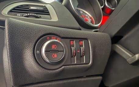Opel Astra J, 2011 год, 890 000 рублей, 14 фотография