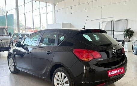 Opel Astra J, 2011 год, 890 000 рублей, 8 фотография