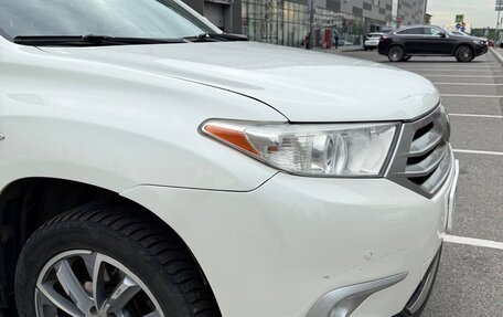 Toyota Highlander III, 2012 год, 1 600 000 рублей, 4 фотография