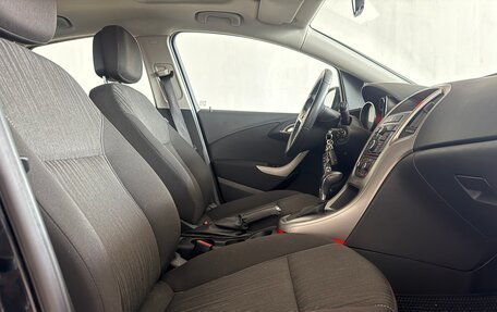 Opel Astra J, 2011 год, 890 000 рублей, 26 фотография
