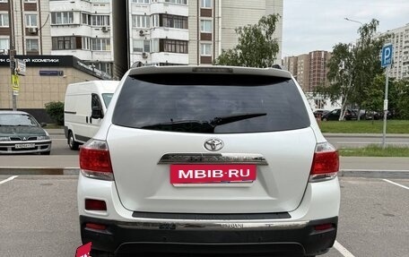 Toyota Highlander III, 2012 год, 1 600 000 рублей, 2 фотография