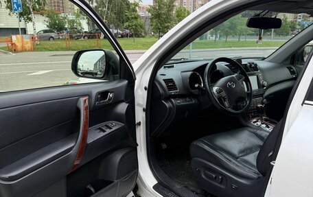Toyota Highlander III, 2012 год, 1 600 000 рублей, 7 фотография