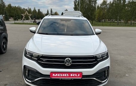 Volkswagen T-Roc I, 2020 год, 2 290 000 рублей, 3 фотография