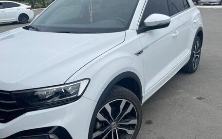 Volkswagen T-Roc I, 2020 год, 2 290 000 рублей, 5 фотография