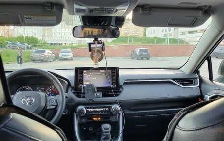 Toyota RAV4, 2019 год, 3 100 000 рублей, 7 фотография