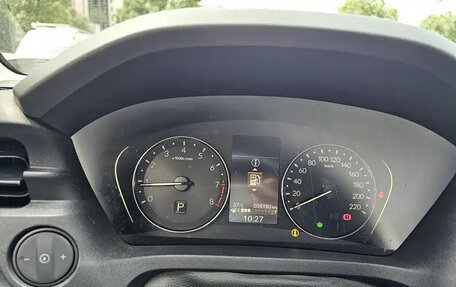 Honda Vezel, 2023 год, 1 570 000 рублей, 4 фотография