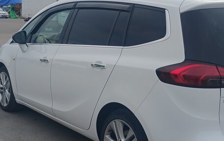 Opel Zafira C рестайлинг, 2013 год, 1 270 000 рублей, 16 фотография