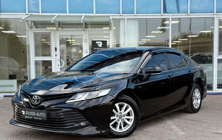 Toyota Camry, 2018 год, 2 425 000 рублей, 1 фотография