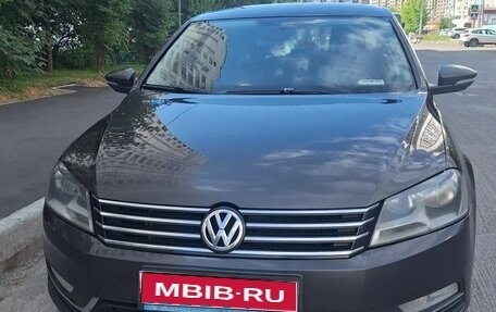 Volkswagen Passat B7, 2011 год, 1 000 000 рублей, 1 фотография