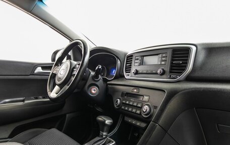 KIA Sportage IV рестайлинг, 2021 год, 1 988 000 рублей, 32 фотография