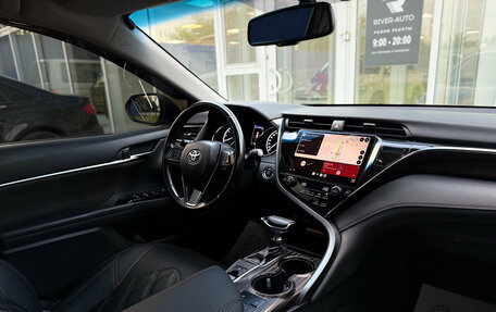 Toyota Camry, 2018 год, 2 425 000 рублей, 9 фотография
