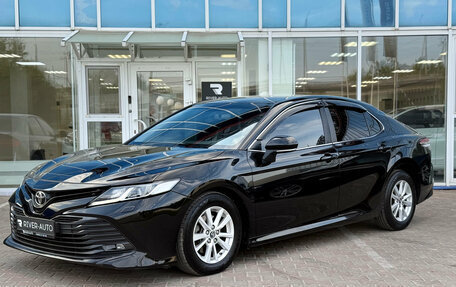 Toyota Camry, 2018 год, 2 425 000 рублей, 5 фотография