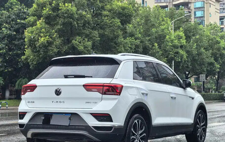 Volkswagen T-Roc I, 2022 год, 1 421 000 рублей, 4 фотография