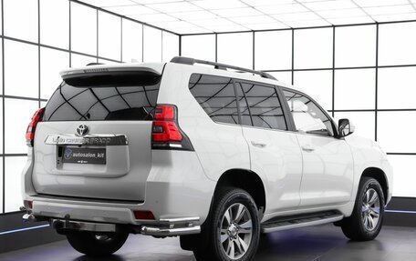 Toyota Land Cruiser Prado 150 рестайлинг 2, 2017 год, 4 950 000 рублей, 4 фотография