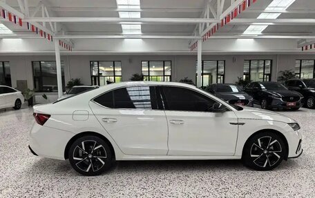 Skoda Octavia, 2022 год, 1 240 000 рублей, 5 фотография