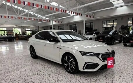 Skoda Octavia, 2022 год, 1 240 000 рублей, 4 фотография
