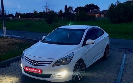 Hyundai Solaris II рестайлинг, 2014 год, 1 150 000 рублей, 1 фотография