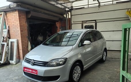 Volkswagen Golf Plus II, 2012 год, 980 000 рублей, 1 фотография