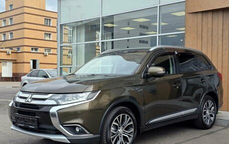 Mitsubishi Outlander III рестайлинг 3, 2017 год, 1 730 000 рублей, 3 фотография