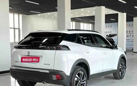 Peugeot 2008 II, 2023 год, 1 260 000 рублей, 4 фотография