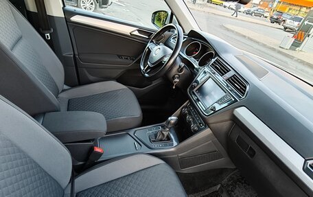 Volkswagen Tiguan II, 2017 год, 2 049 000 рублей, 12 фотография