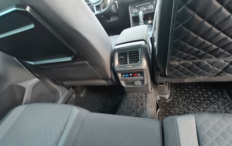 Volkswagen Tiguan II, 2017 год, 2 049 000 рублей, 15 фотография