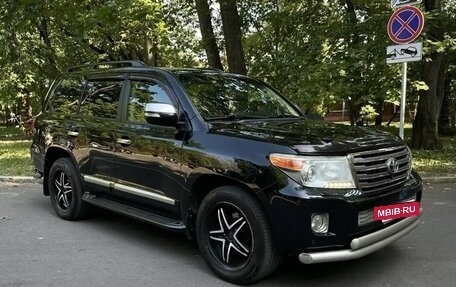 Toyota Land Cruiser 200, 2013 год, 3 450 000 рублей, 2 фотография