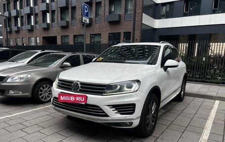 Volkswagen Touareg III, 2017 год, 3 550 000 рублей, 2 фотография