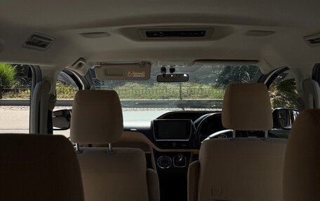 Toyota Noah III, 2015 год, 2 190 000 рублей, 13 фотография