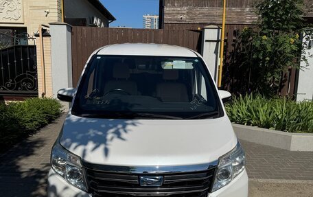 Toyota Noah III, 2015 год, 2 190 000 рублей, 3 фотография