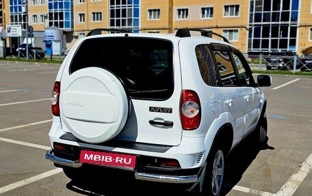 Chevrolet Niva I рестайлинг, 2017 год, 671 000 рублей, 3 фотография