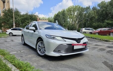 Toyota Camry, 2019 год, 2 990 000 рублей, 6 фотография