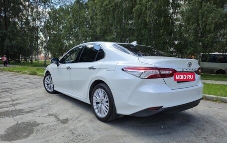 Toyota Camry, 2019 год, 2 990 000 рублей, 3 фотография