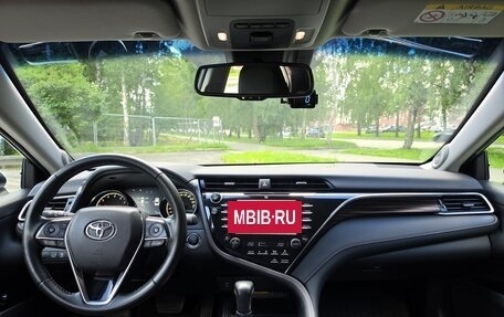 Toyota Camry, 2019 год, 2 990 000 рублей, 11 фотография