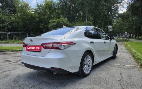 Toyota Camry, 2019 год, 2 990 000 рублей, 5 фотография