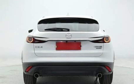 Mazda CX-4, 2023 год, 1 800 000 рублей, 6 фотография