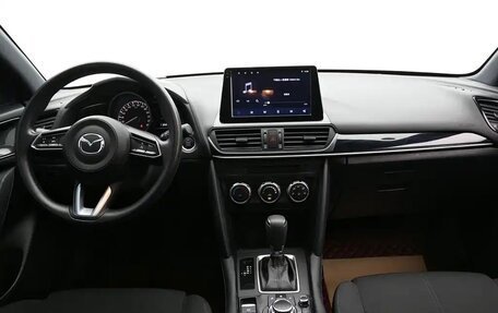 Mazda CX-4, 2023 год, 1 800 000 рублей, 8 фотография