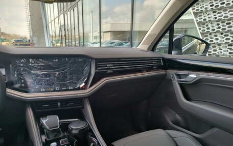 Volkswagen Touareg III, 2025 год, 8 290 000 рублей, 24 фотография