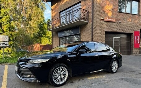 Toyota Camry, 2019 год, 2 650 000 рублей, 1 фотография