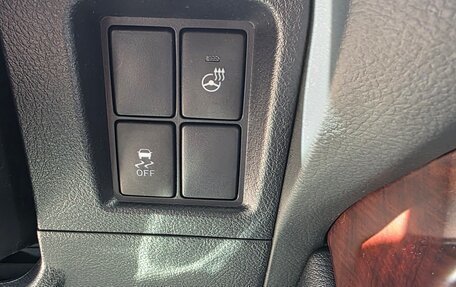 Toyota Land Cruiser Prado 150 рестайлинг 2, 2015 год, 3 500 000 рублей, 13 фотография