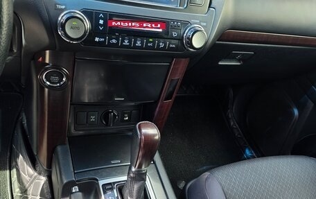 Toyota Land Cruiser Prado 150 рестайлинг 2, 2015 год, 3 500 000 рублей, 17 фотография