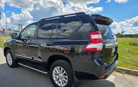 Toyota Land Cruiser Prado 150 рестайлинг 2, 2015 год, 3 500 000 рублей, 33 фотография