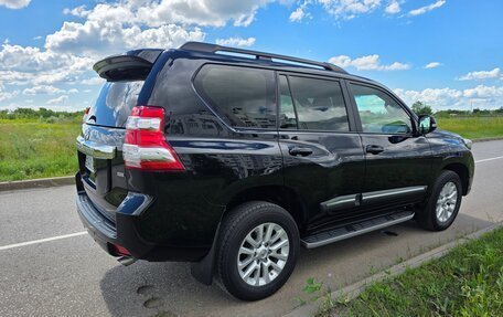 Toyota Land Cruiser Prado 150 рестайлинг 2, 2015 год, 3 500 000 рублей, 32 фотография