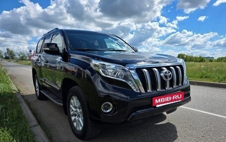 Toyota Land Cruiser Prado 150 рестайлинг 2, 2015 год, 3 500 000 рублей, 31 фотография