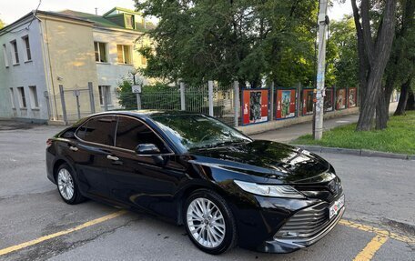 Toyota Camry, 2019 год, 2 650 000 рублей, 4 фотография
